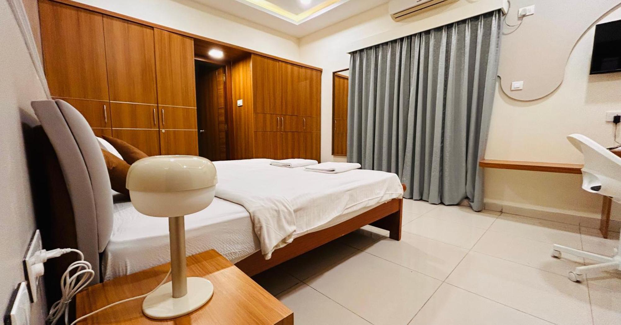 Dcasa Apartment Hotel Hyderabad Exterior photo